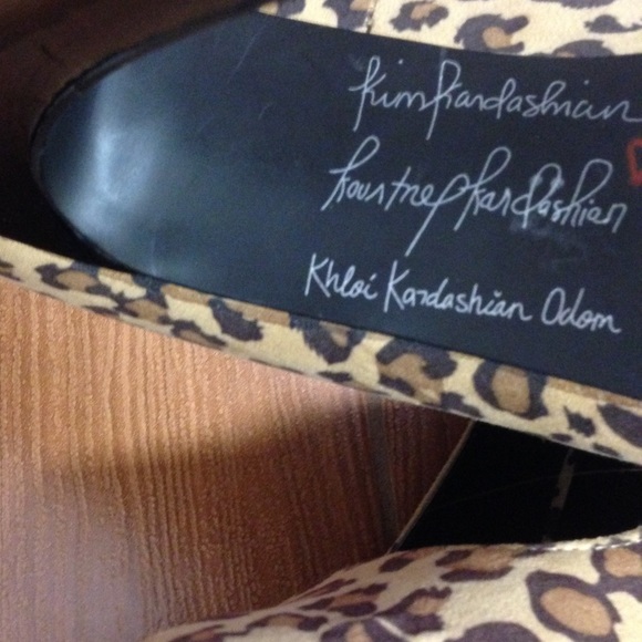 Kardashian Leopard Stilettos  size 8 1/2 - Picture 3 of 6